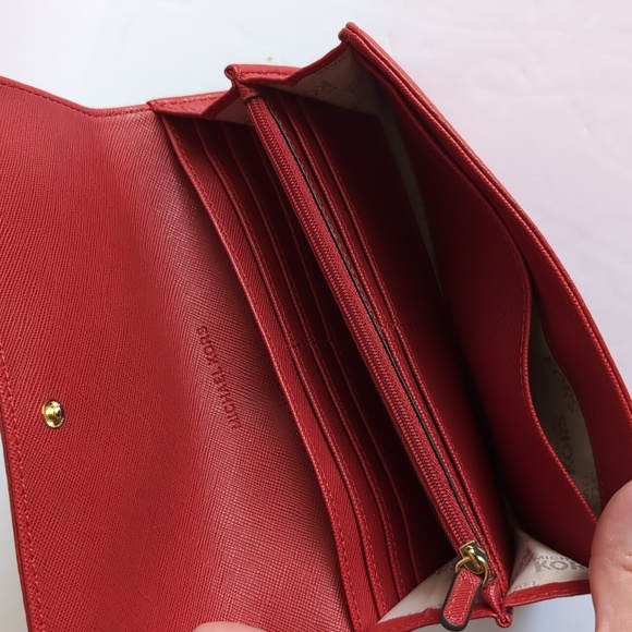 Michael Kors Fulton Continental Flap Wallet Clutch Red/Cherry Pebble Leather - Picture 5 of 12